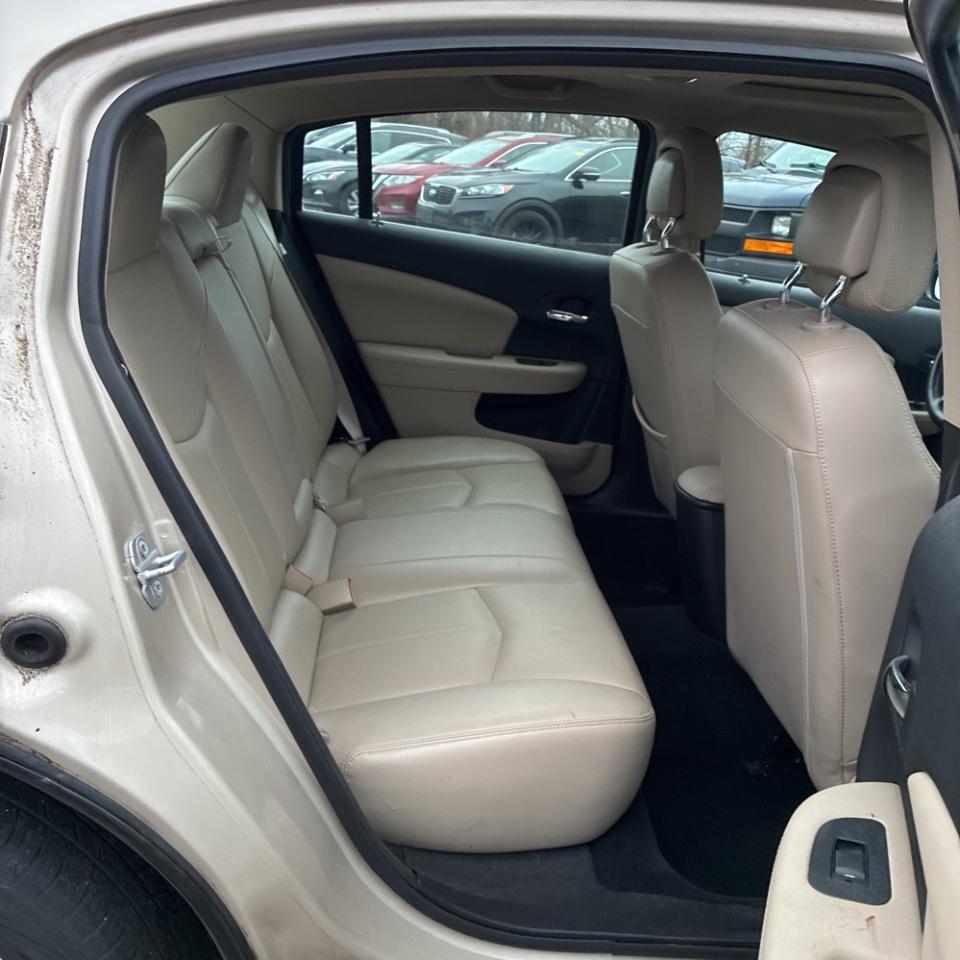 Chrysler 200 4dr Sdn Limited 2013