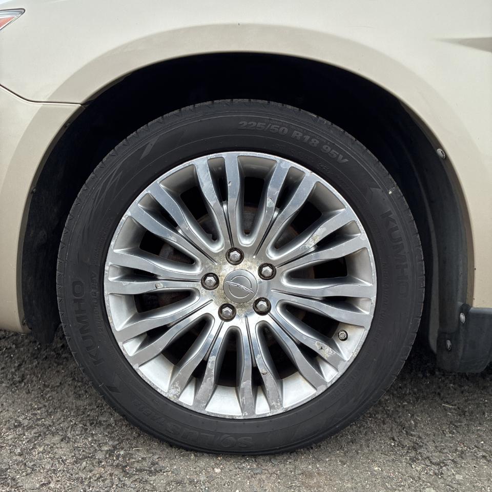 Chrysler 200 4dr Sdn Limited 2013