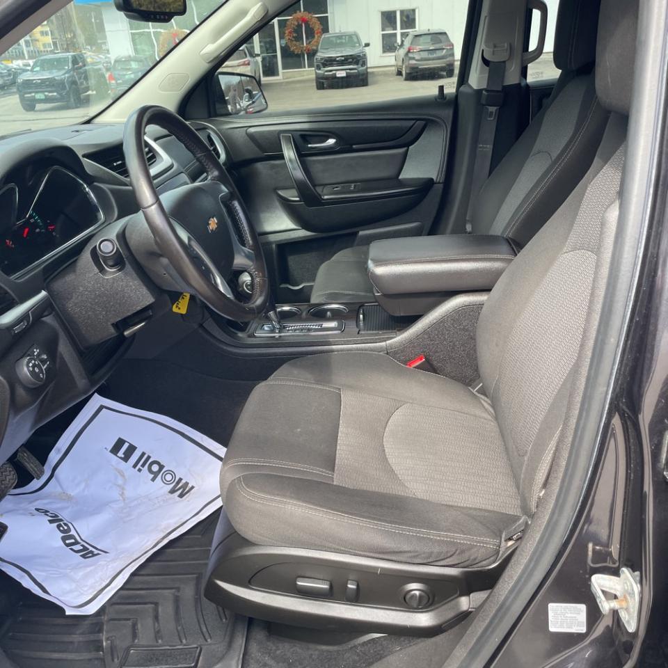 Chevrolet Traverse AWD 4dr LT w/2LT 2016