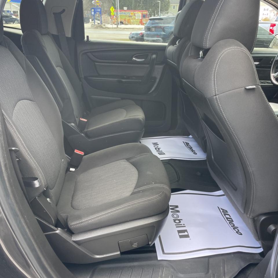 Chevrolet Traverse AWD 4dr LT w/2LT 2016
