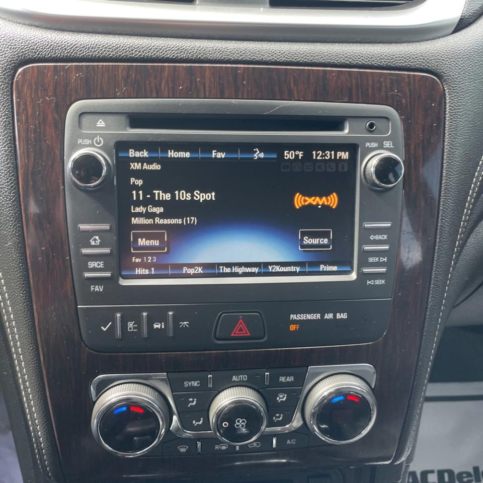 Chevrolet Traverse AWD 4dr LT w/2LT 2016