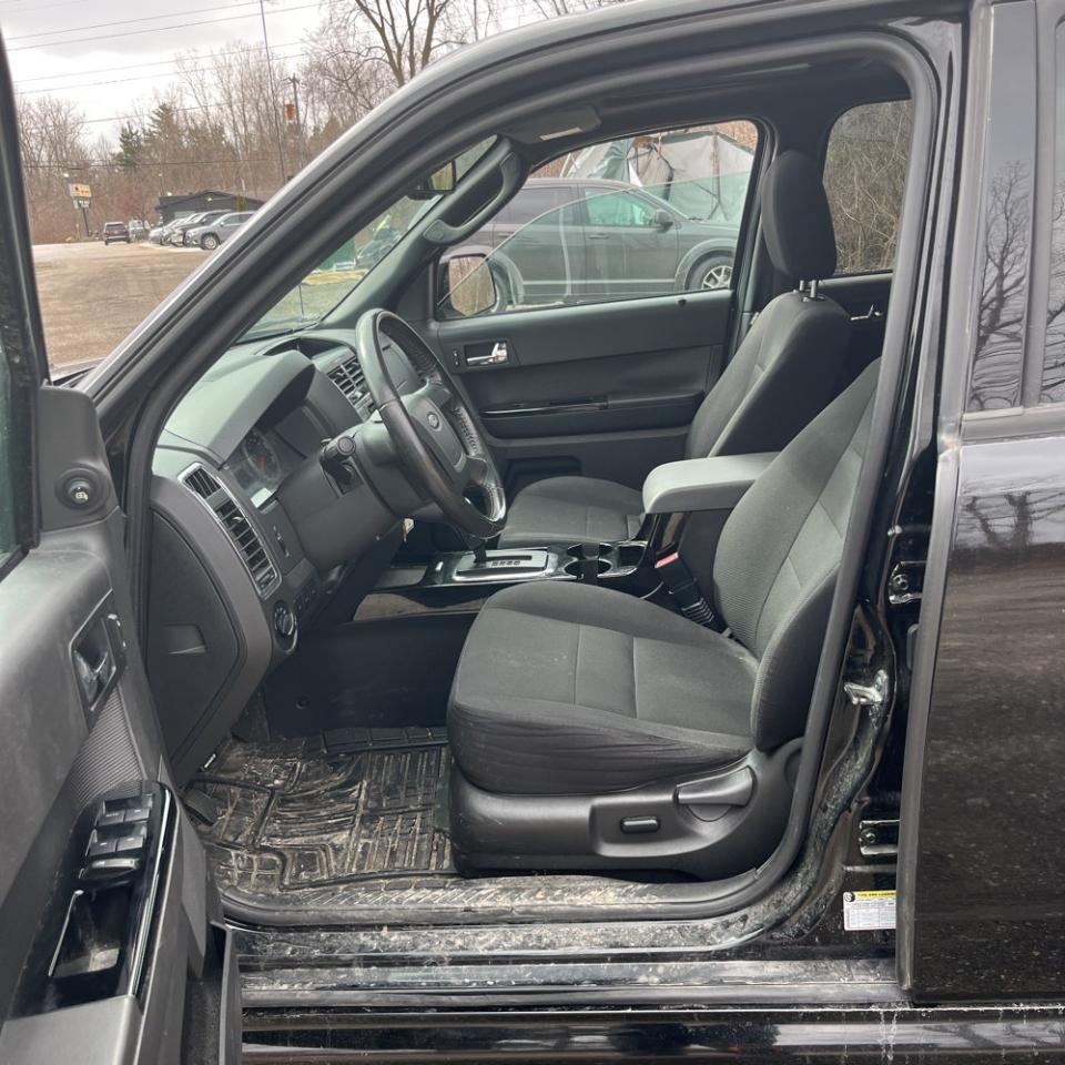 Ford Escape FWD 4dr V6 Auto XLT 2009