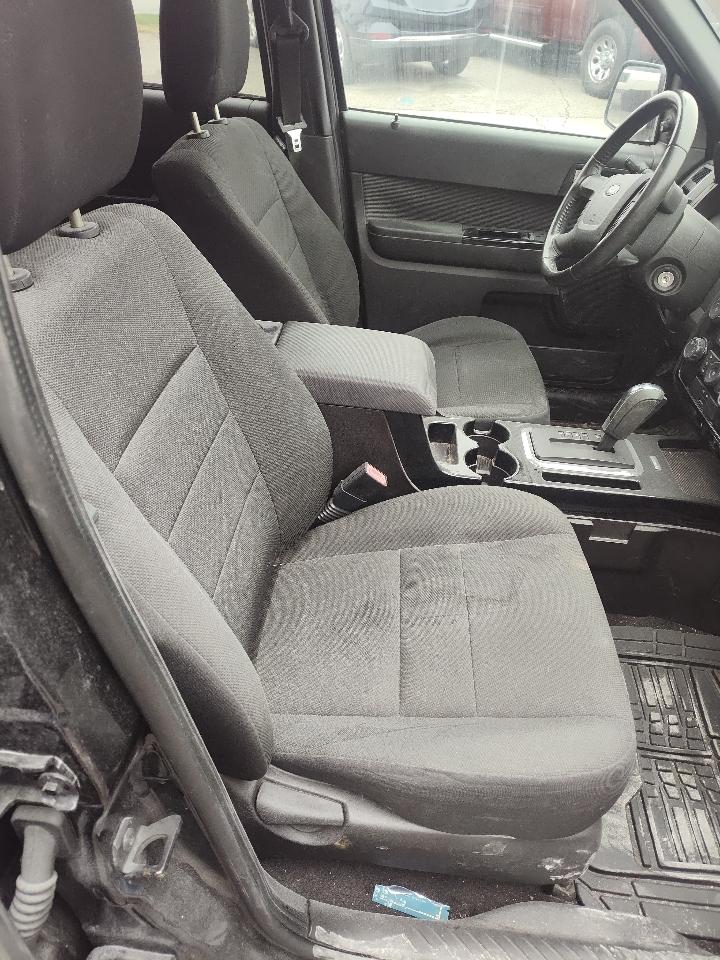 Ford Escape FWD 4dr V6 Auto XLT 2009