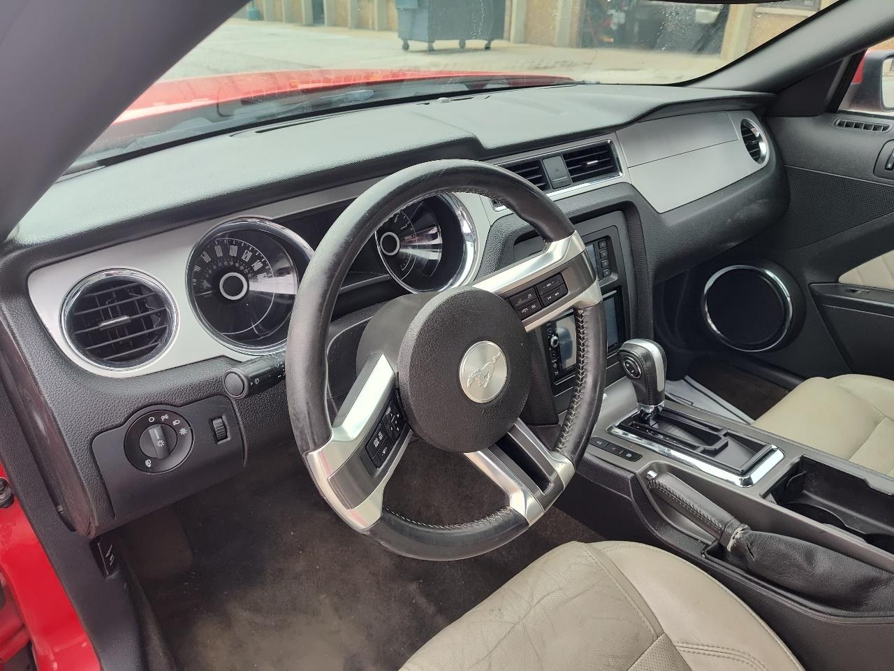 Ford Mustang 2dr Cpe V6 2014