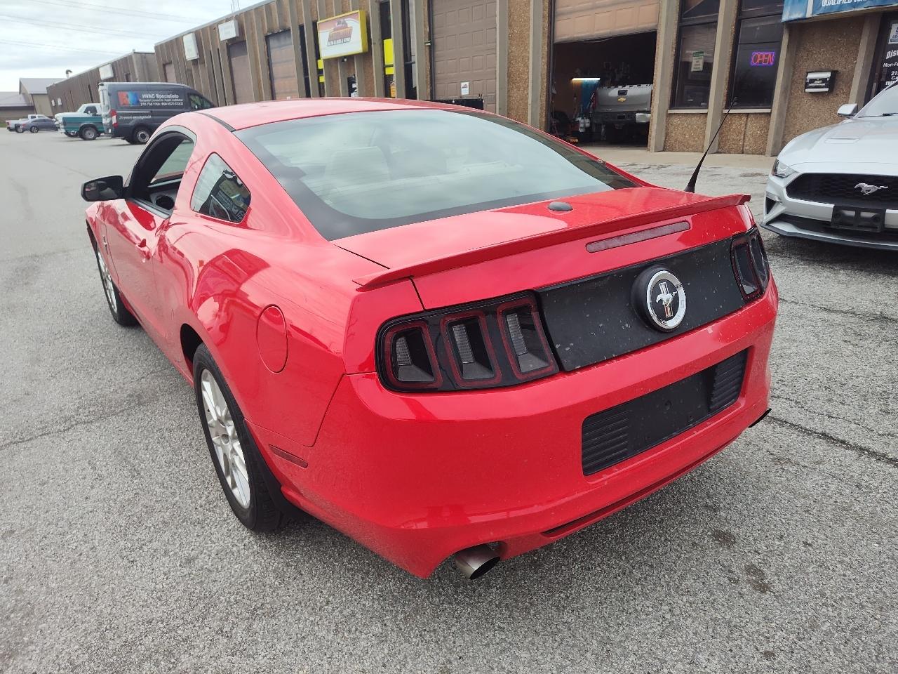 Ford Mustang 2dr Cpe V6 2014