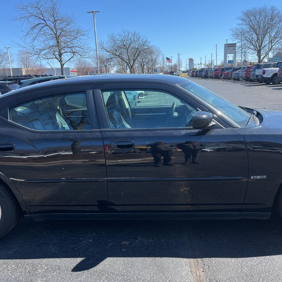 Dodge Charger 4dr Sdn R/T RWD 2008