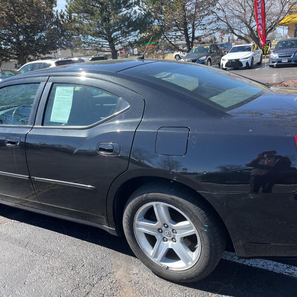 Dodge Charger 4dr Sdn R/T RWD 2008