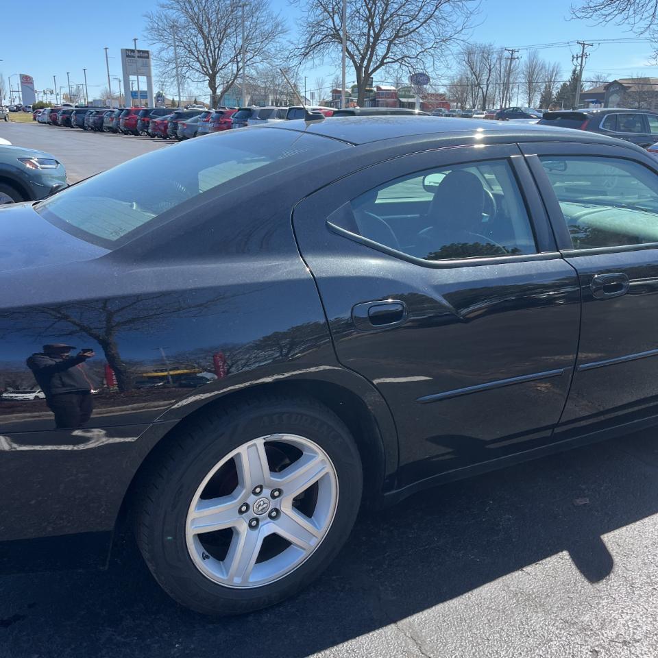 Dodge Charger 4dr Sdn R/T RWD 2008