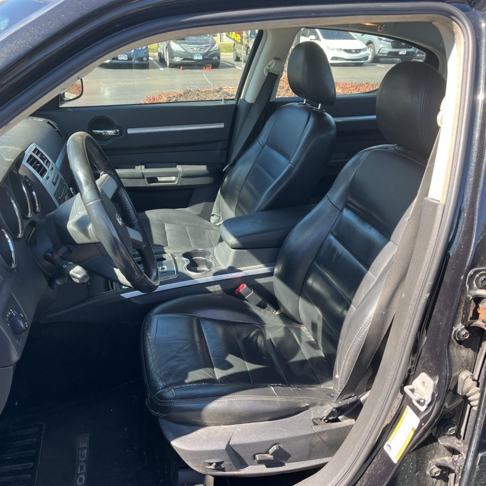 Dodge Charger 4dr Sdn R/T RWD 2008