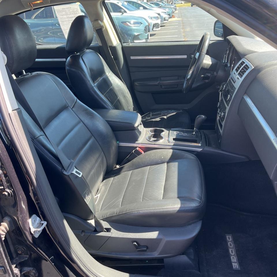 Dodge Charger 4dr Sdn R/T RWD 2008