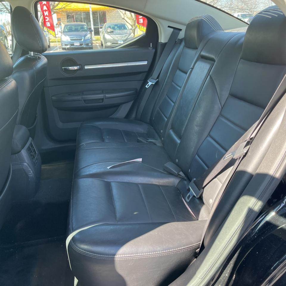 Dodge Charger 4dr Sdn R/T RWD 2008