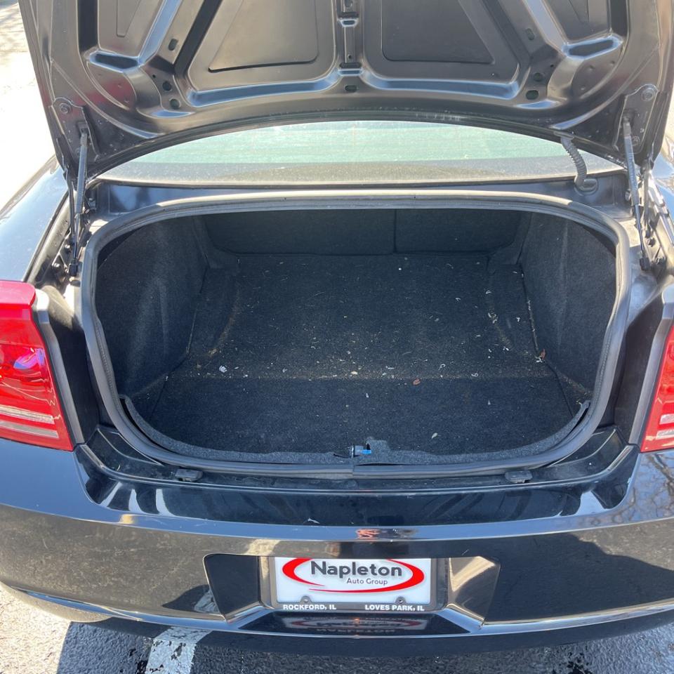 Dodge Charger 4dr Sdn R/T RWD 2008