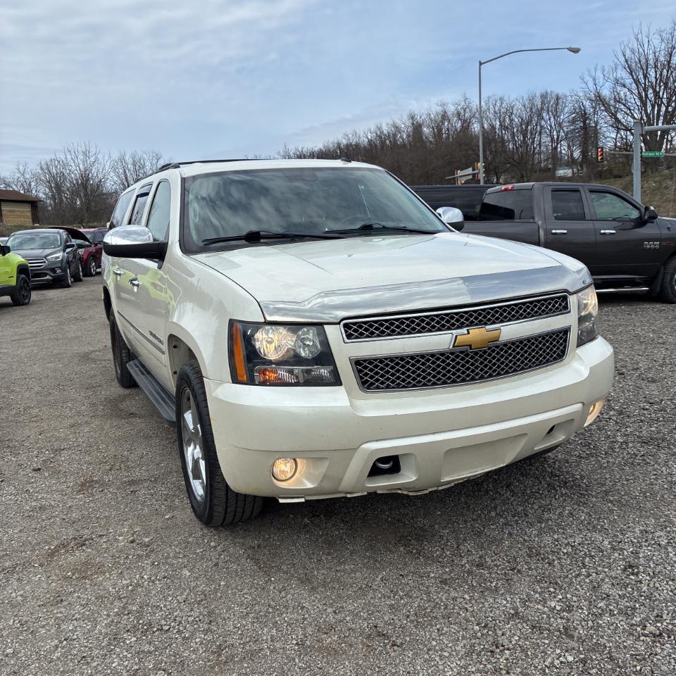 Chevrolet Suburban 4WD 4dr LTZ 2014