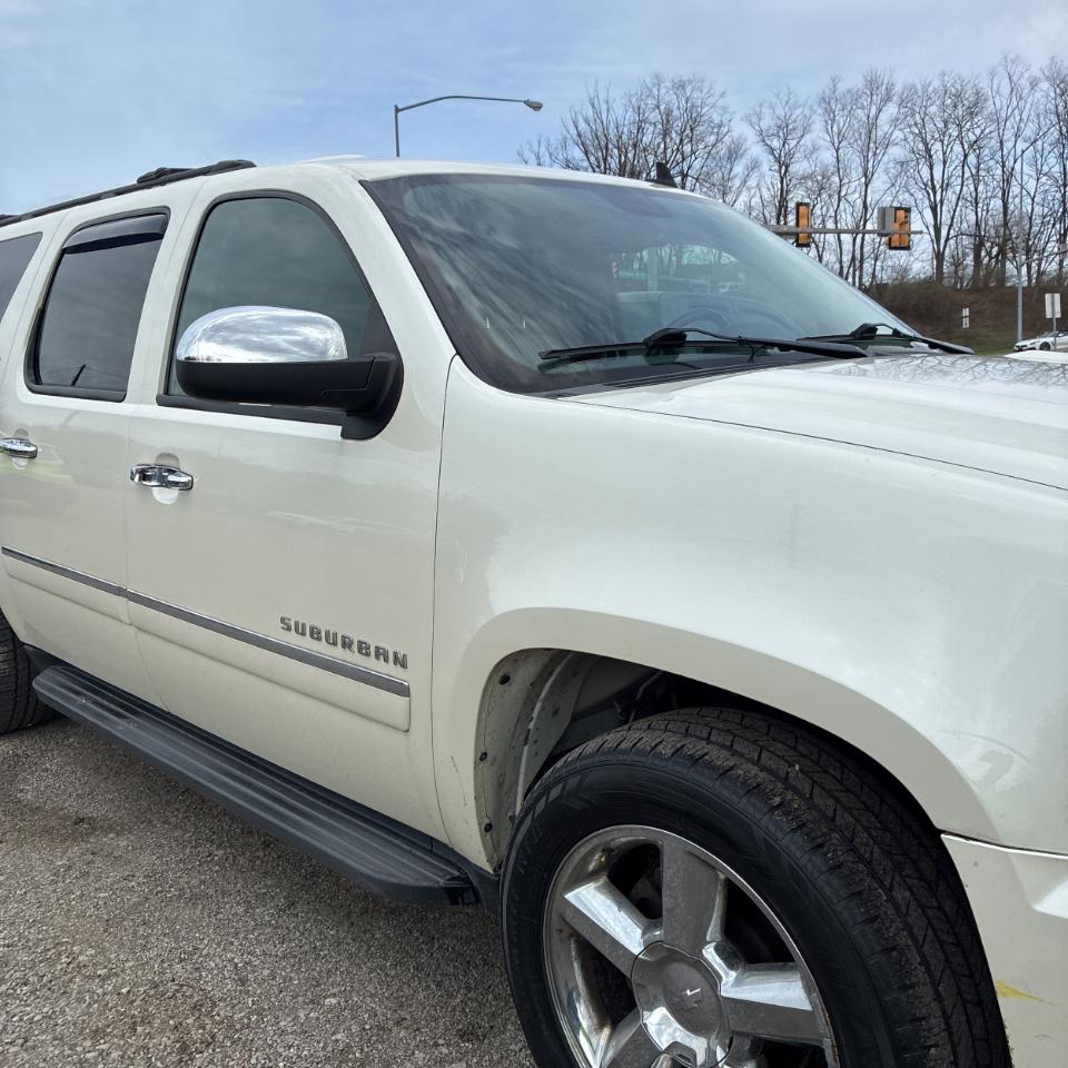 Chevrolet Suburban 4WD 4dr LTZ 2014