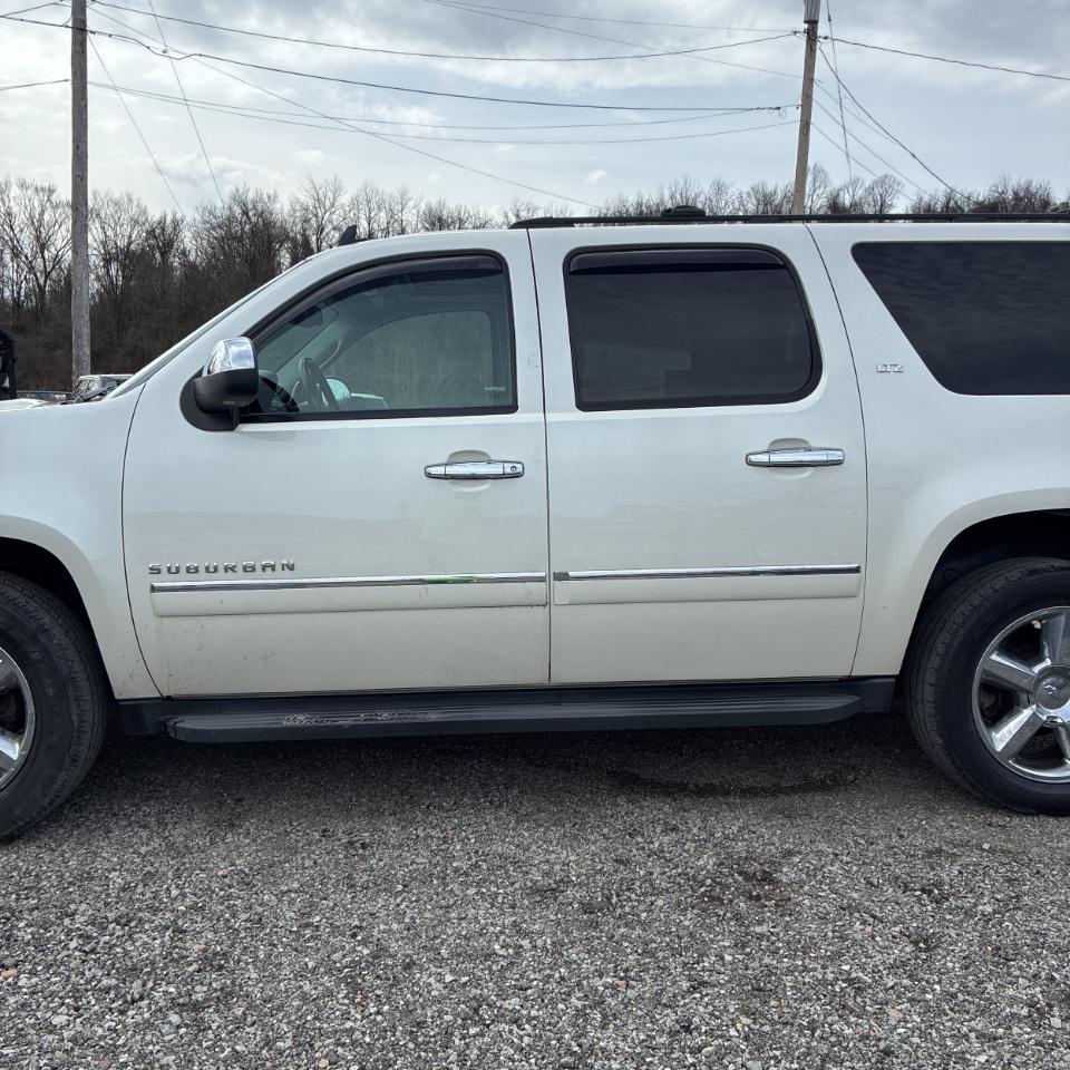 Chevrolet Suburban 4WD 4dr LTZ 2014