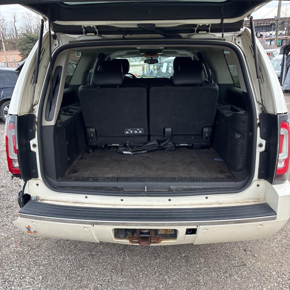 Chevrolet Suburban 4WD 4dr LTZ 2014