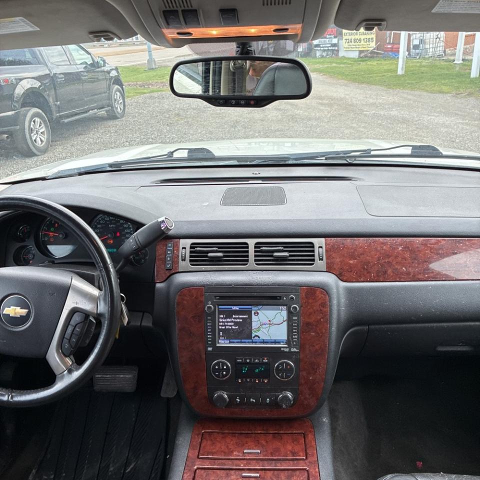 Chevrolet Suburban 4WD 4dr LTZ 2014