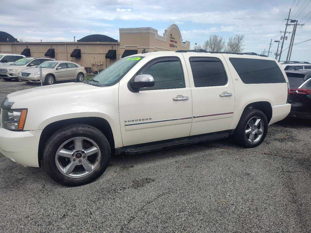 Chevrolet Suburban 4WD 4dr LTZ 2014