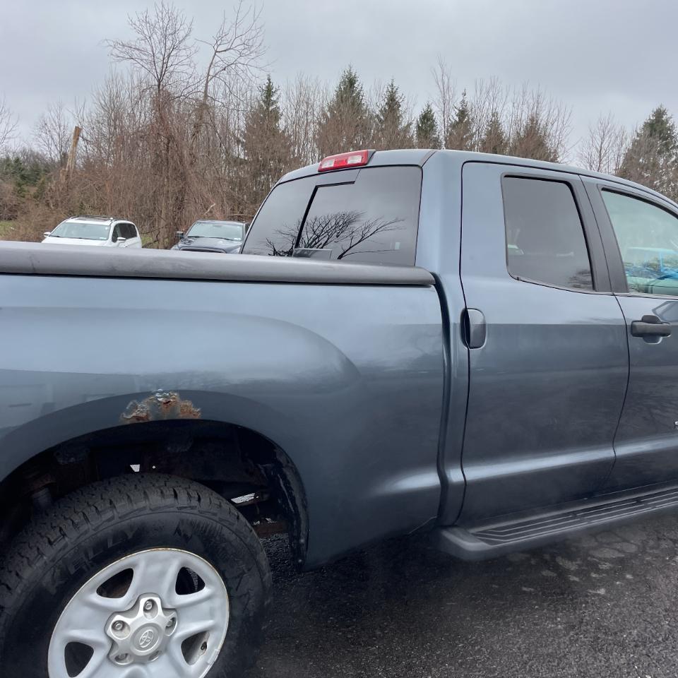 Toyota Tundra 4WD Truck Dbl 5.7L V8 6-Spd AT (Natl) 2008