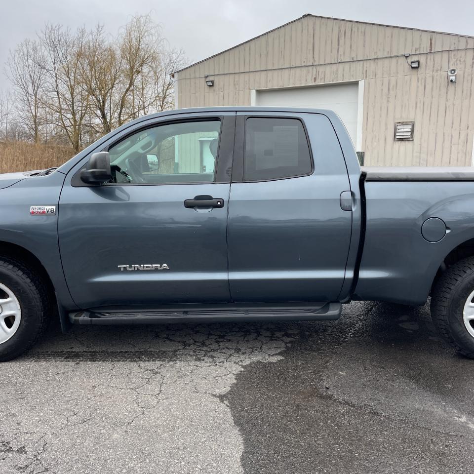Toyota Tundra 4WD Truck Dbl 5.7L V8 6-Spd AT (Natl) 2008