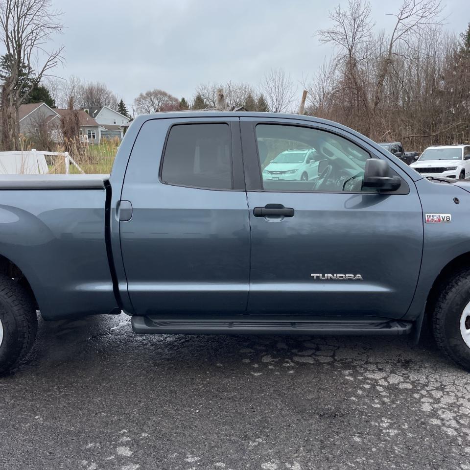 Toyota Tundra 4WD Truck Dbl 5.7L V8 6-Spd AT (Natl) 2008