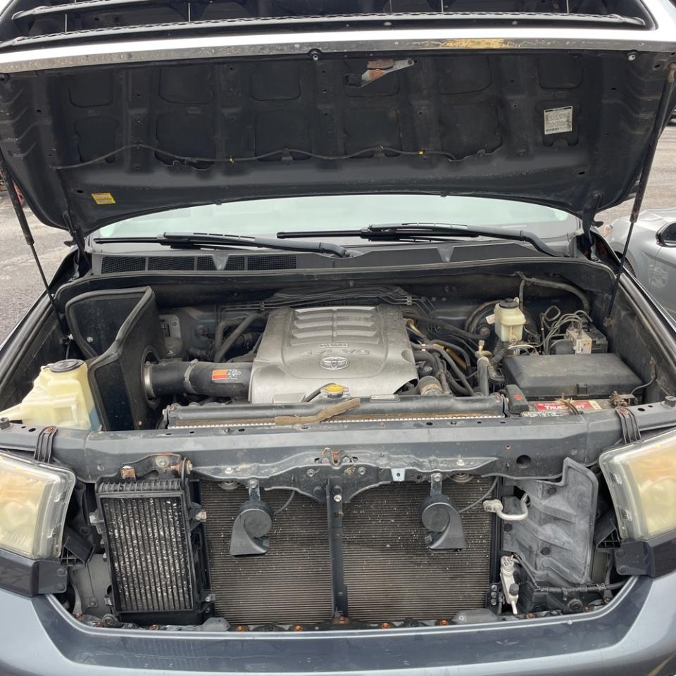 Toyota Tundra 4WD Truck Dbl 5.7L V8 6-Spd AT (Natl) 2008