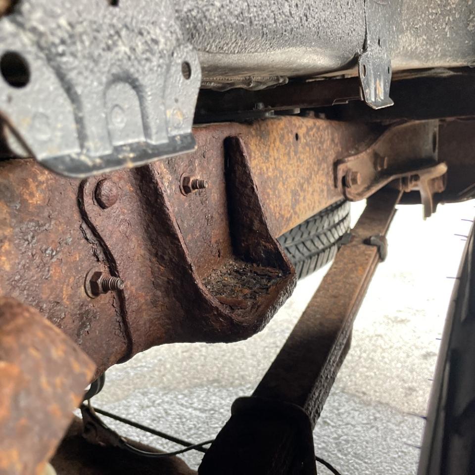 Toyota Tundra 4WD Truck Dbl 5.7L V8 6-Spd AT (Natl) 2008