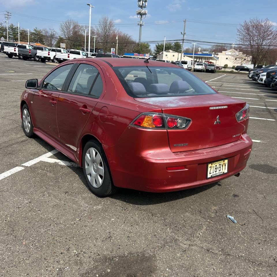 Mitsubishi Lancer 4dr Sdn ES Auto 2011