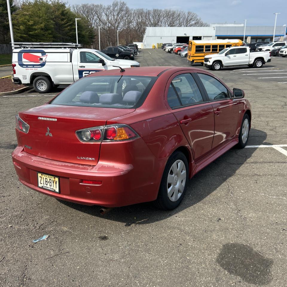 Mitsubishi Lancer 4dr Sdn ES Auto 2011
