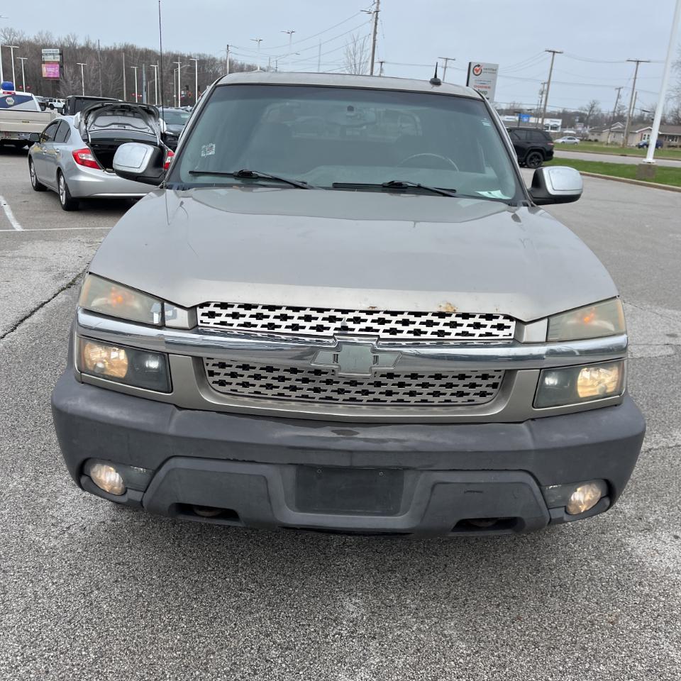 Chevrolet Avalanche 1500 5dr Crew Cab 130" WB 4WD 2003