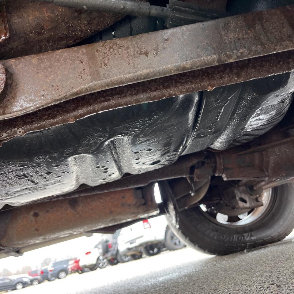 Chevrolet Avalanche 1500 5dr Crew Cab 130" WB 4WD 2003