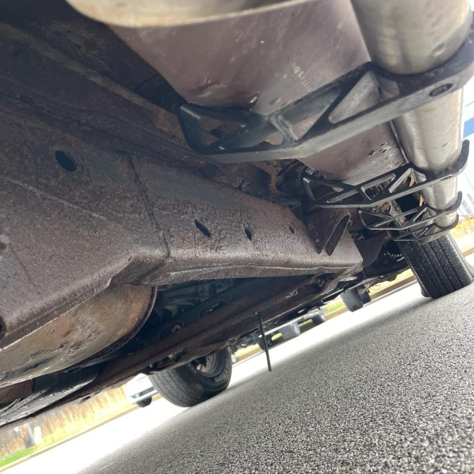 Chevrolet Avalanche 1500 5dr Crew Cab 130" WB 4WD 2003