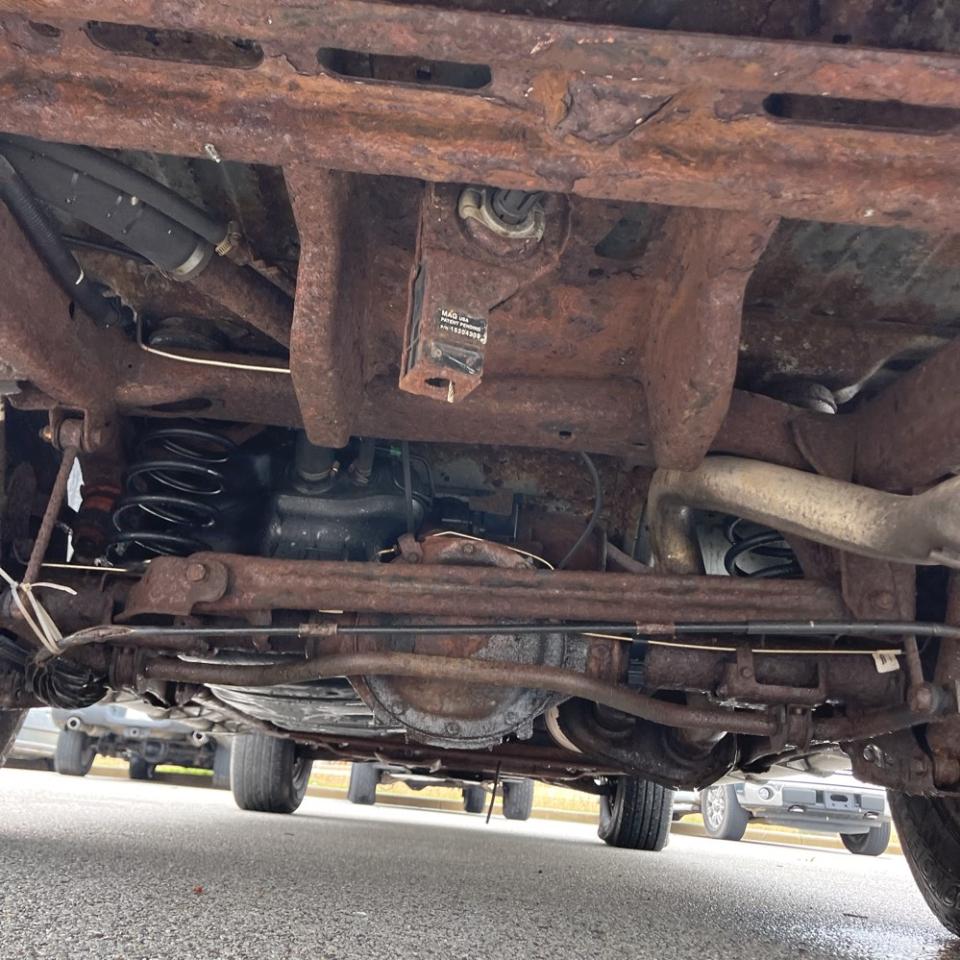 Chevrolet Avalanche 1500 5dr Crew Cab 130" WB 4WD 2003