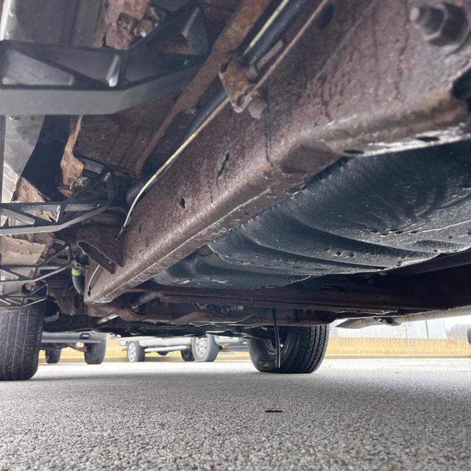 Chevrolet Avalanche 1500 5dr Crew Cab 130" WB 4WD 2003