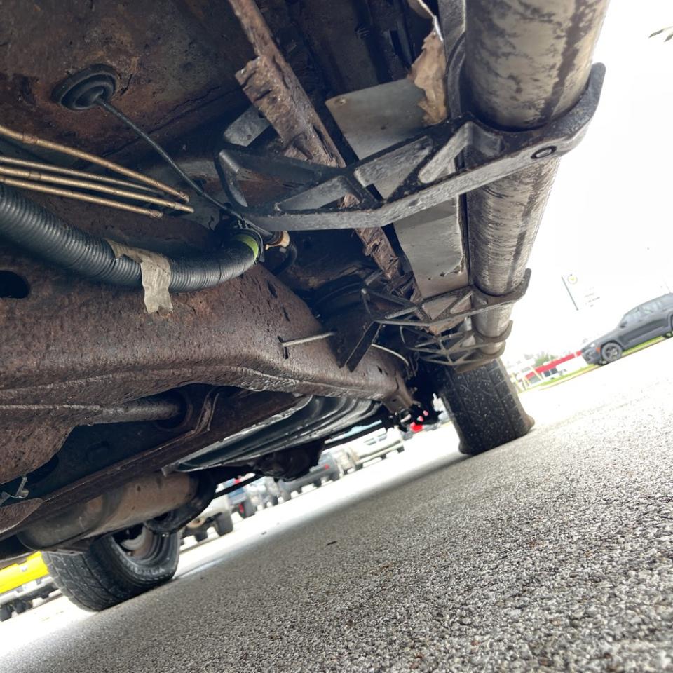 Chevrolet Avalanche 1500 5dr Crew Cab 130" WB 4WD 2003