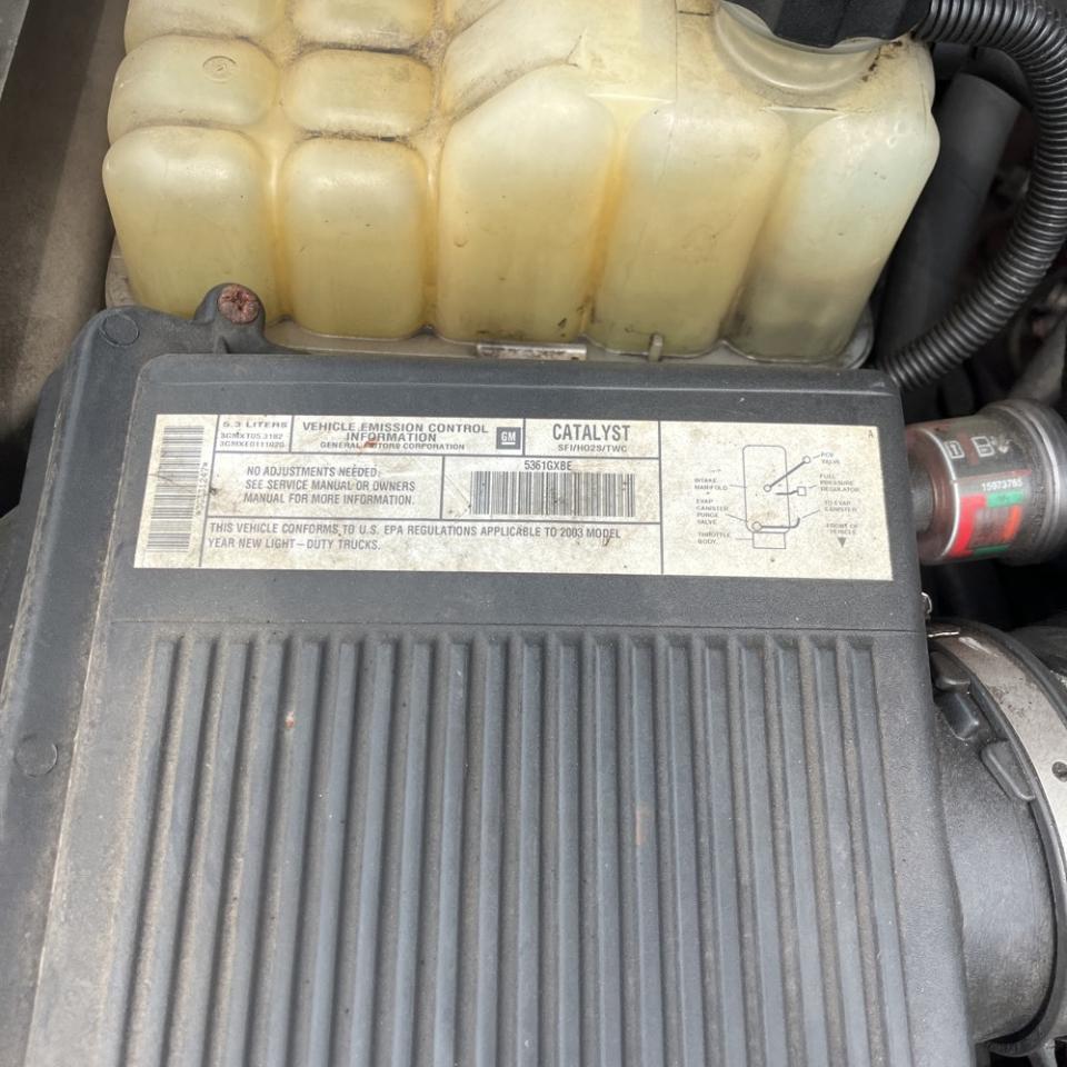 Chevrolet Avalanche 1500 5dr Crew Cab 130" WB 4WD 2003