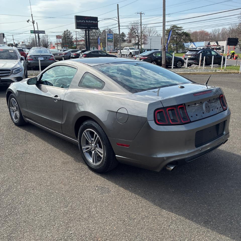 Ford Mustang 2dr Cpe V6 2013