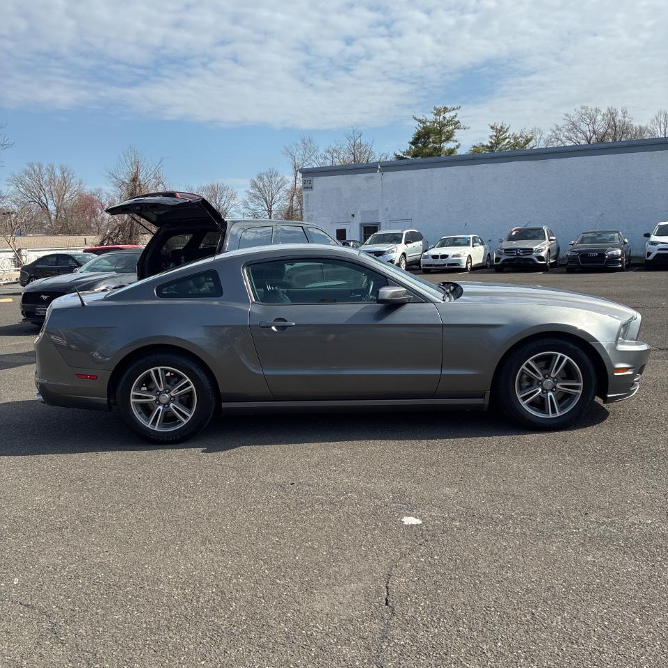 Ford Mustang 2dr Cpe V6 2013