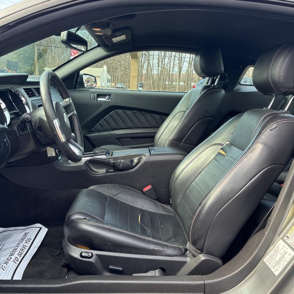 Ford Mustang 2dr Cpe V6 2013