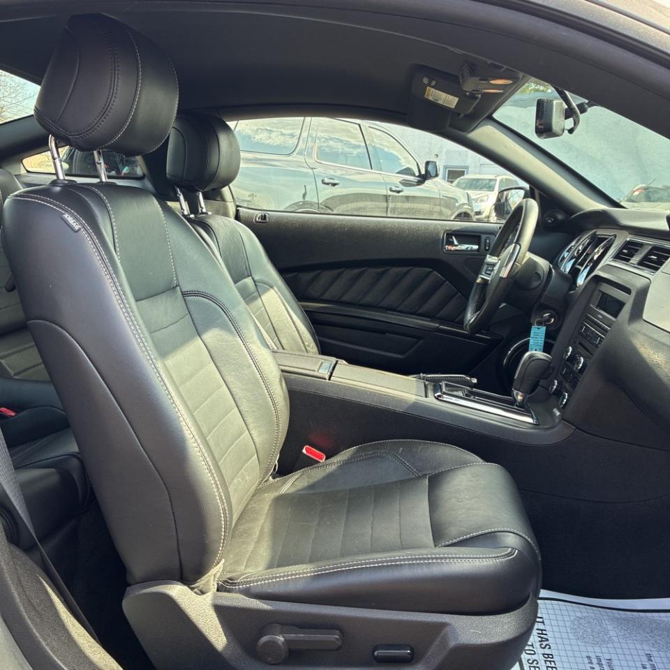 Ford Mustang 2dr Cpe V6 2013