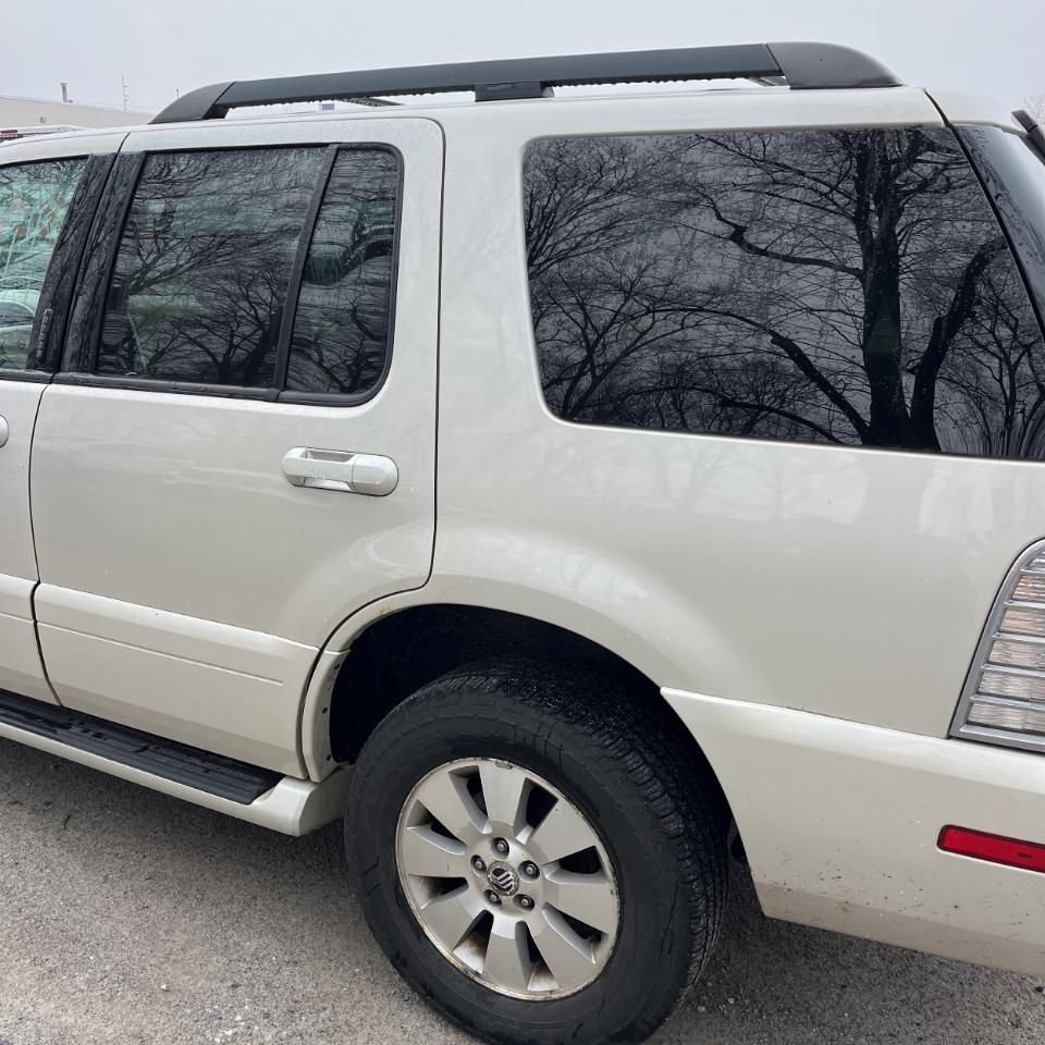 Mercury Mountaineer 4dr Luxury AWD 2006
