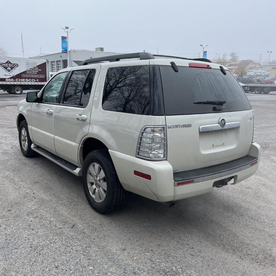 Mercury Mountaineer 4dr Luxury AWD 2006
