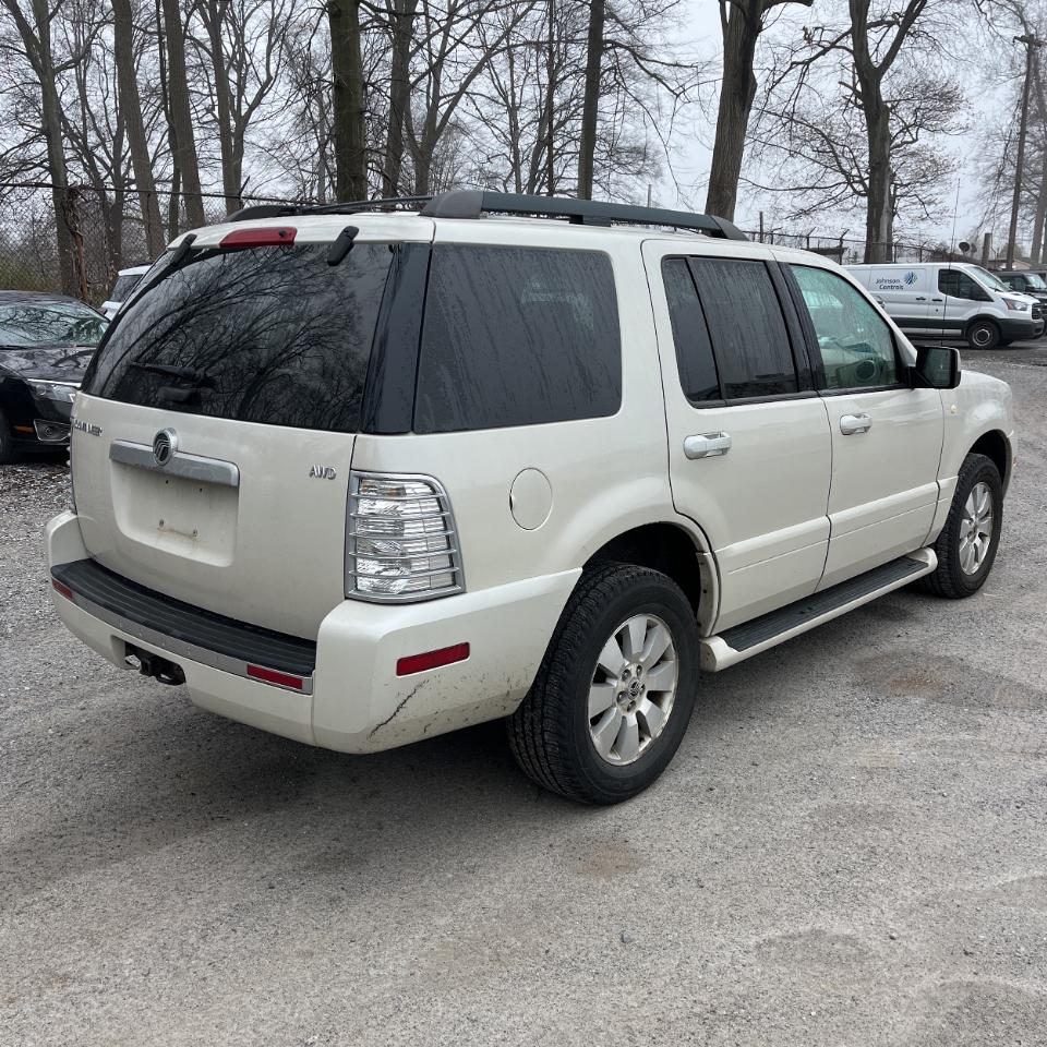 Mercury Mountaineer 4dr Luxury AWD 2006