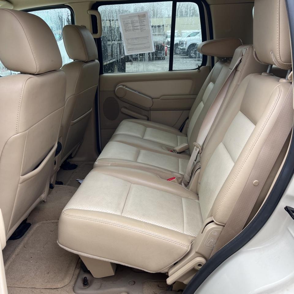 Mercury Mountaineer 4dr Luxury AWD 2006