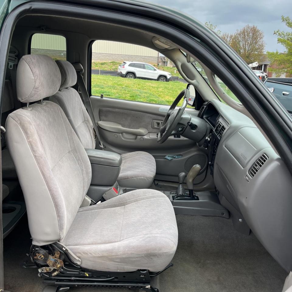 Toyota Tacoma XtraCab V6 Auto 4WD (Natl) 2002