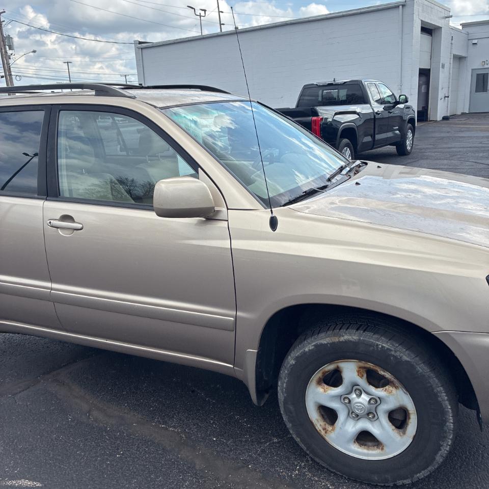 Toyota Highlander 4dr 4-Cyl 4WD (Natl) 2005