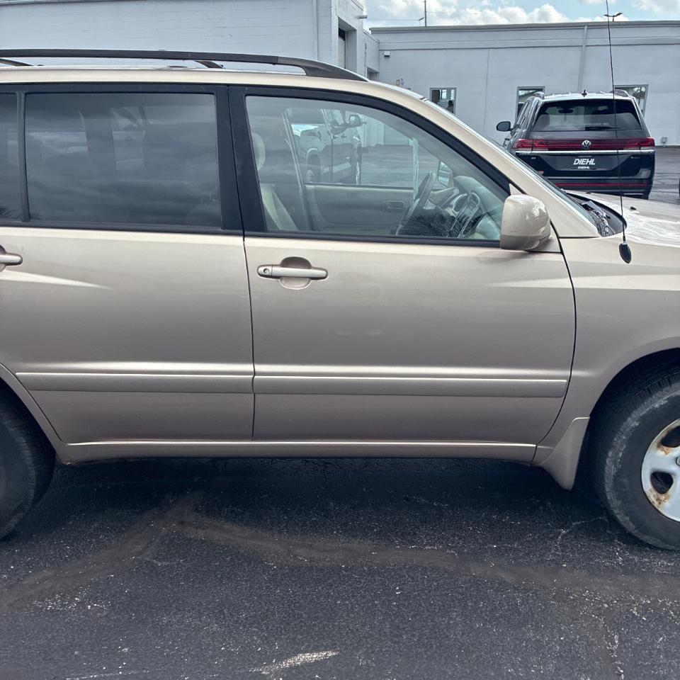 Toyota Highlander 4dr 4-Cyl 4WD (Natl) 2005