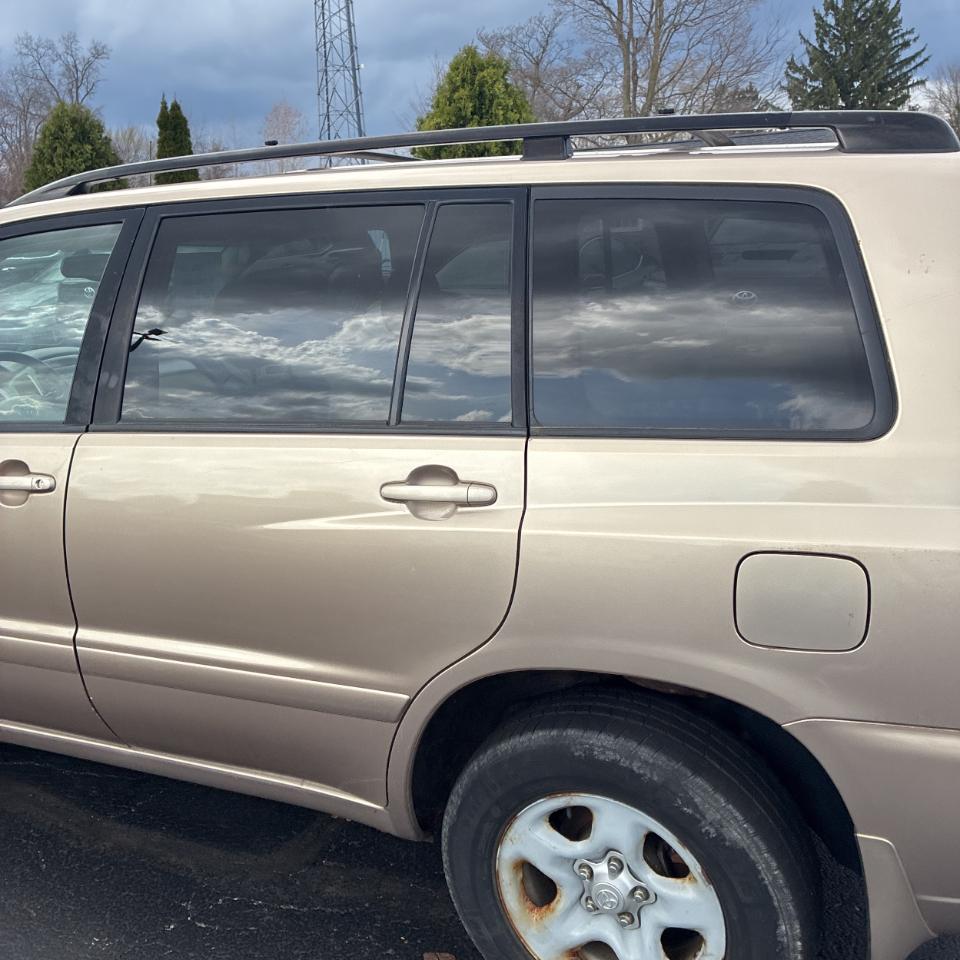 Toyota Highlander 4dr 4-Cyl 4WD (Natl) 2005