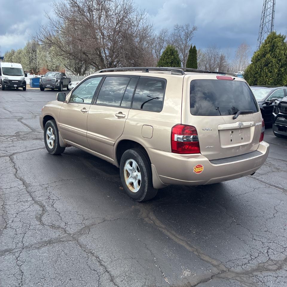 Toyota Highlander 4dr 4-Cyl 4WD (Natl) 2005