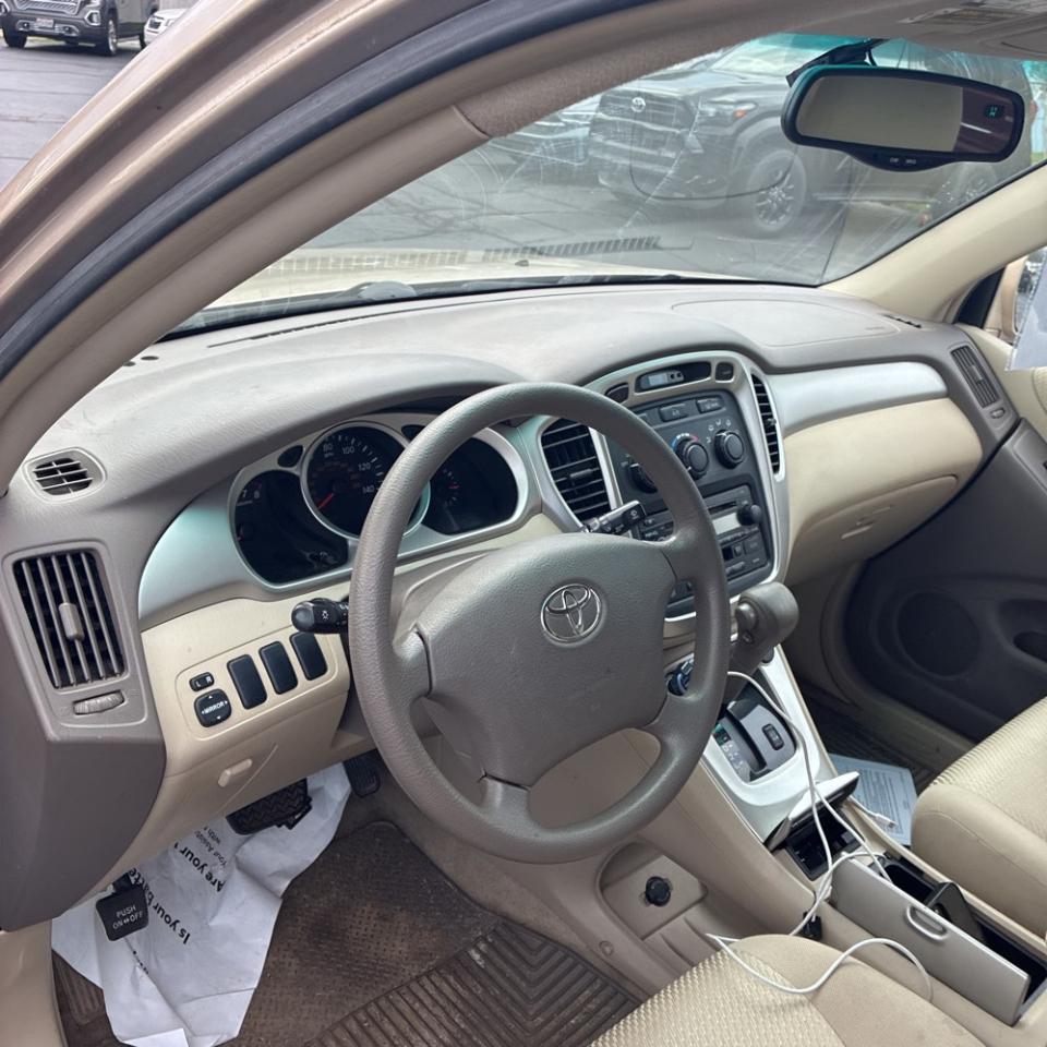 Toyota Highlander 4dr 4-Cyl 4WD (Natl) 2005